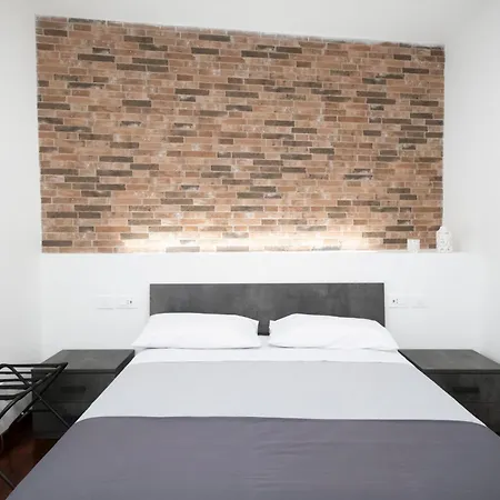 Factory 4* نابولي