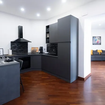 Factory نابولي