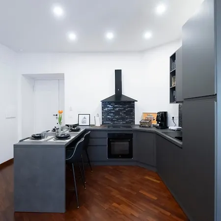 فندق مبيت وإفطار Factory نابولي