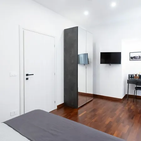 Factory نابولي