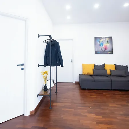 Factory نابولي